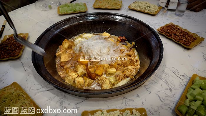 东北铁锅炖大锅炖菜 拷贝.jpg