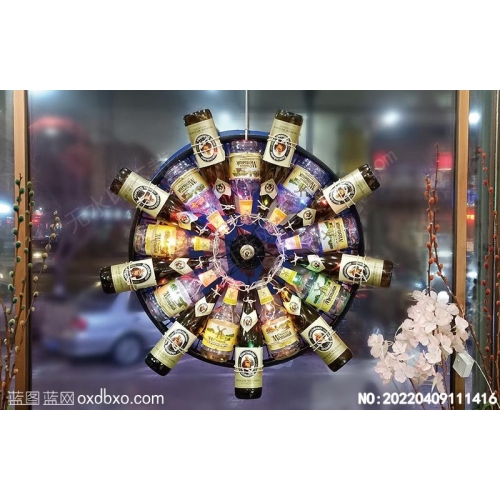 啤酒瓶做的圆形花瓣装饰物摄影素材编号:20220409111416