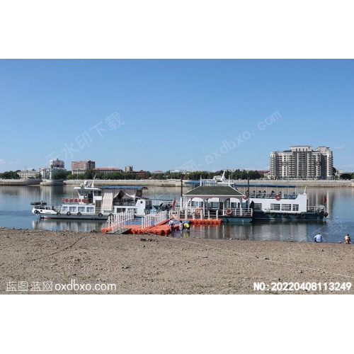 黑河口岸游轮游船摄影素材编号:20220408113249
