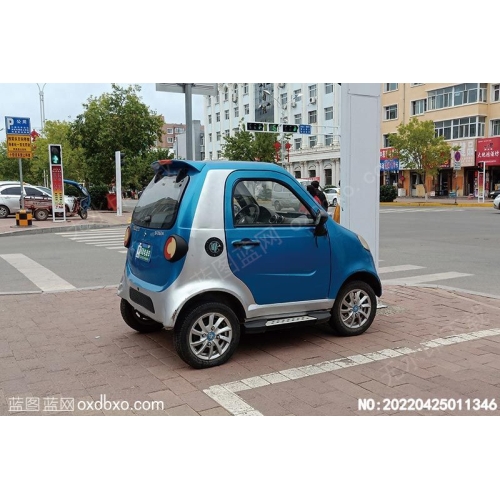 四轮电动车摄影素材编号:20220425011346