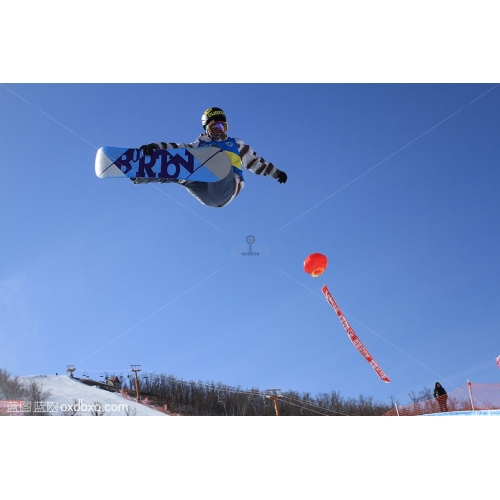 U型滑雪比赛 体育 运动 赛事 运动场 运动员 仰视 仰拍 活力四射 商业摄影商用图片
